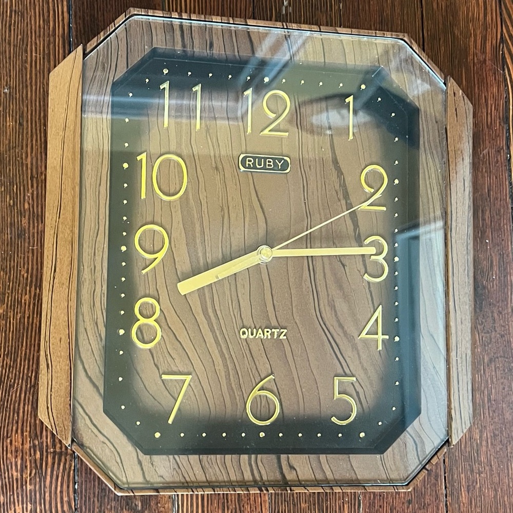 Vintage Octagon Quartz clock